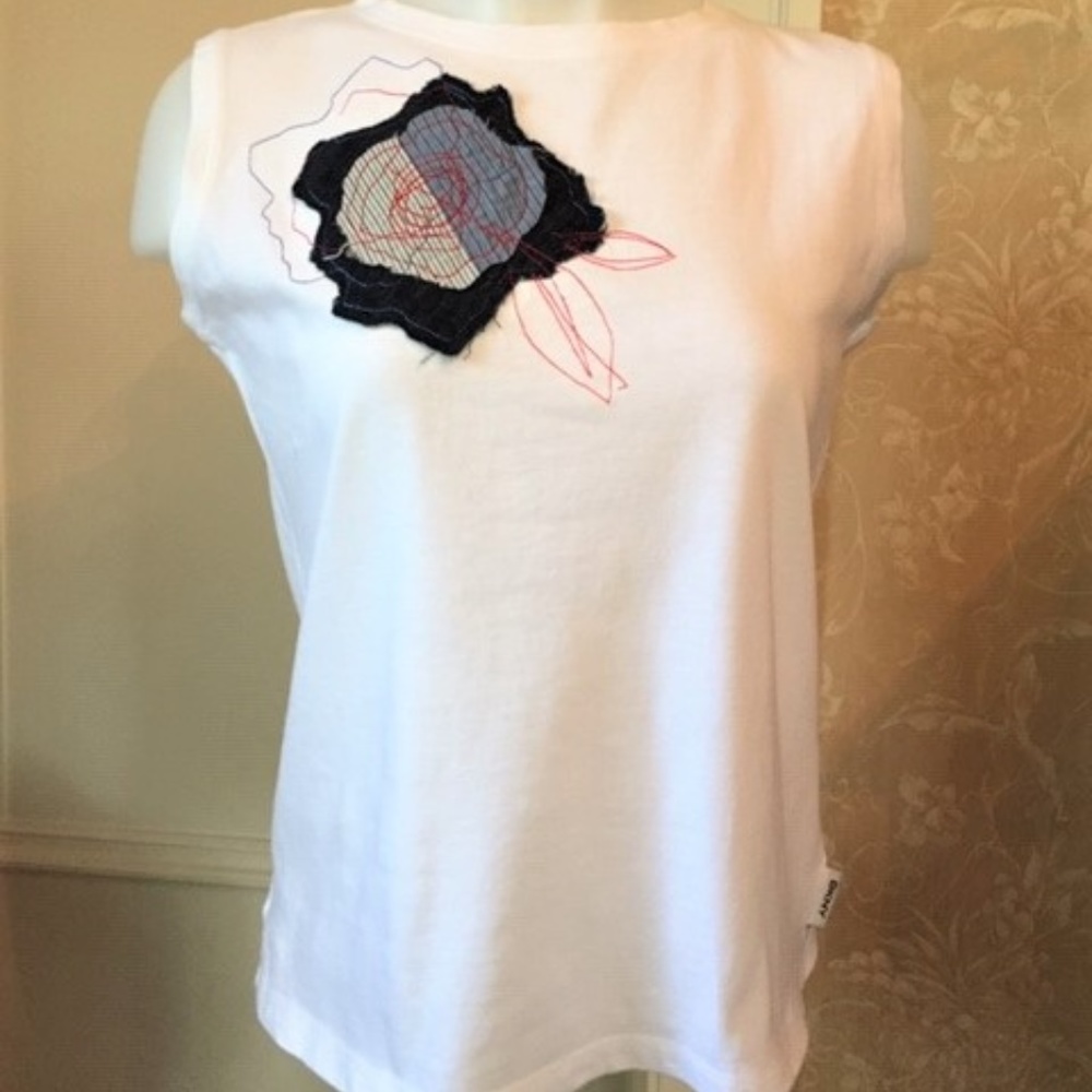 DKNY t shirt